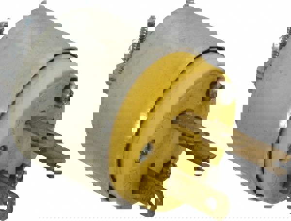 Straight Blade Plug: Commercial, 6-20P, 250VAC, Yellow